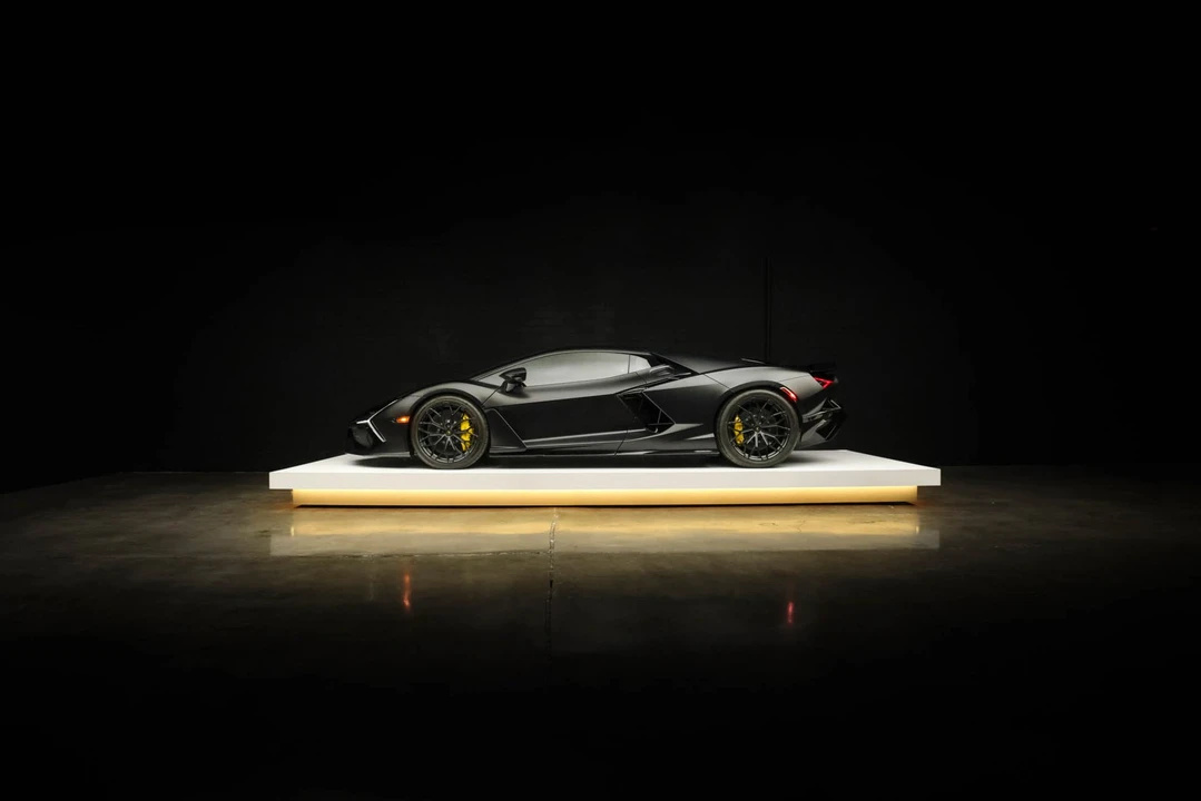 2024 Lamborghini Revuelto - Image 11 of 31