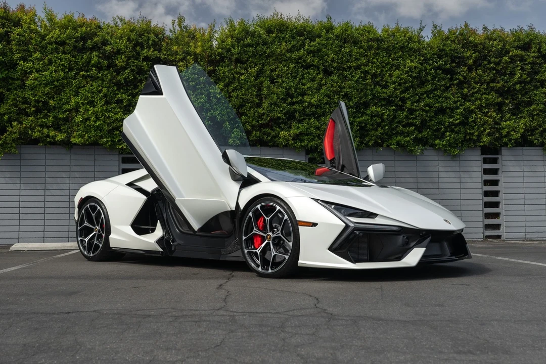 2024 Lamborghini Revuelto - Image 14 of 21