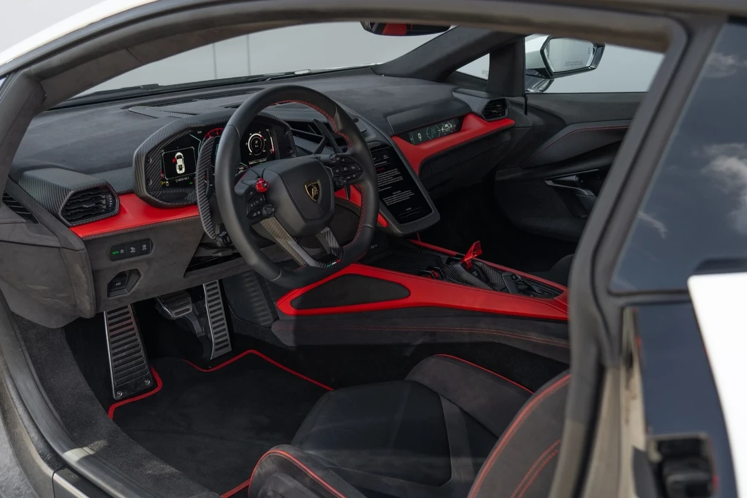 2024 Lamborghini Revuelto - Image 7 of 21