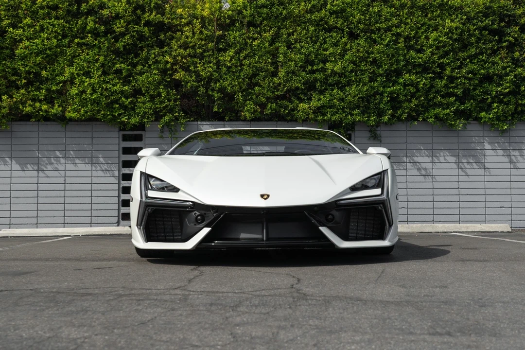 2024 Lamborghini Revuelto - Image 16 of 21