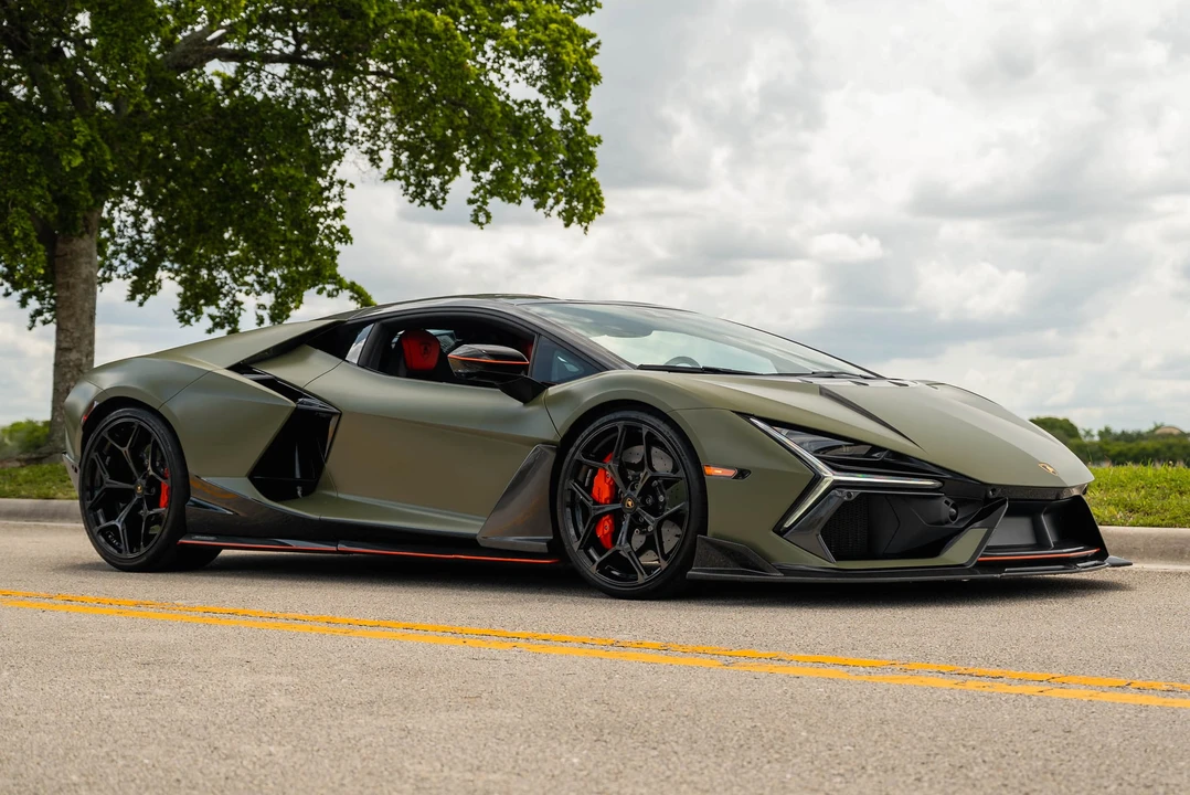 2024 Lamborghini Revuelto - Image 4 of 31