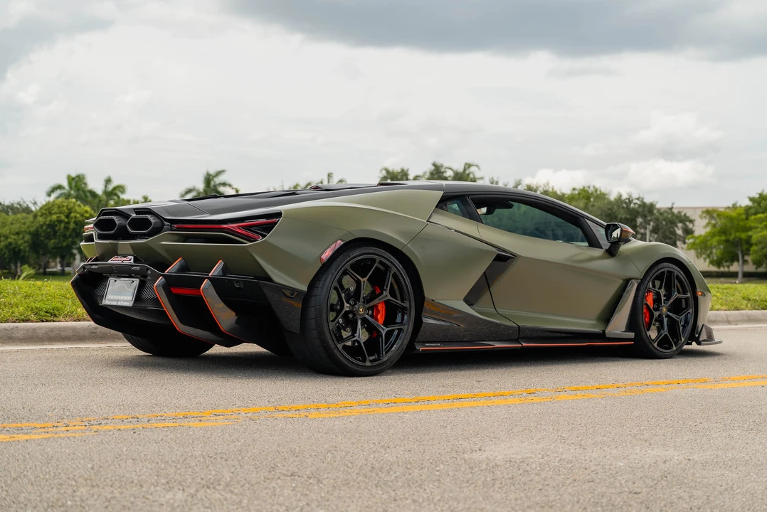 2024 Lamborghini Revuelto - Image 6 of 31