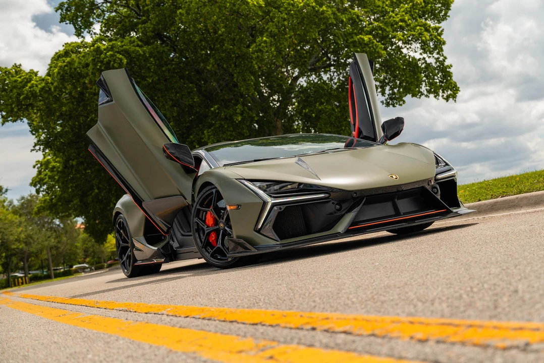 2024 Lamborghini Revuelto - Image 10 of 31