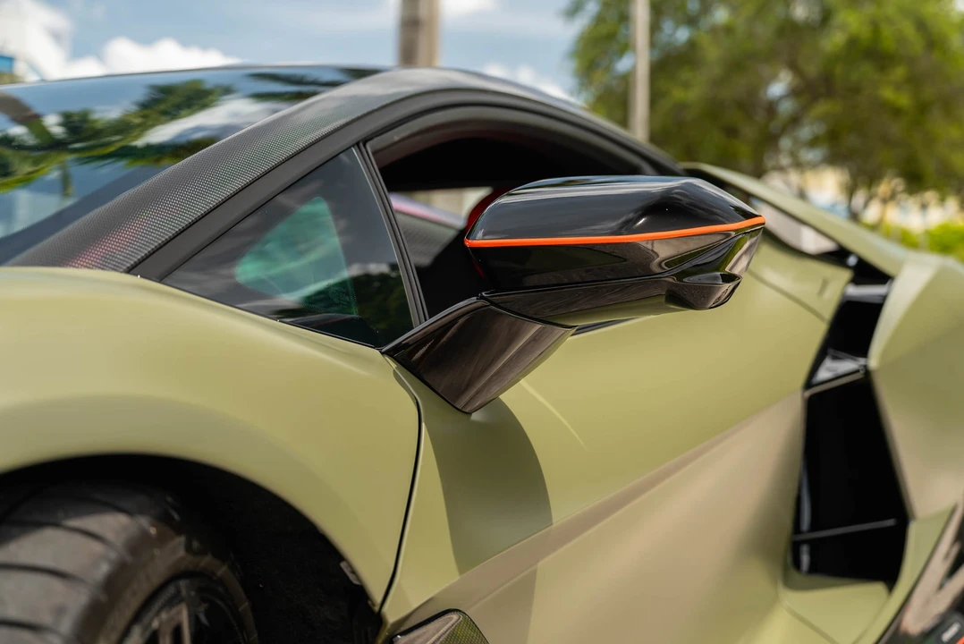 2024 Lamborghini Revuelto - Image 29 of 31