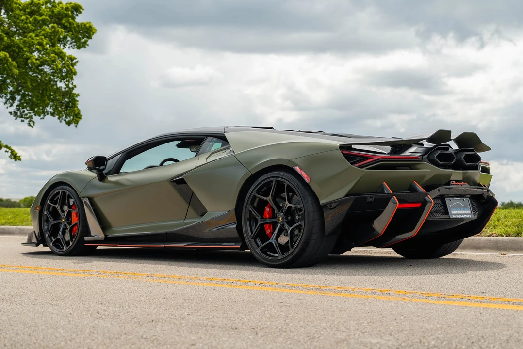 2024 Lamborghini Revuelto - Image 7 of 31