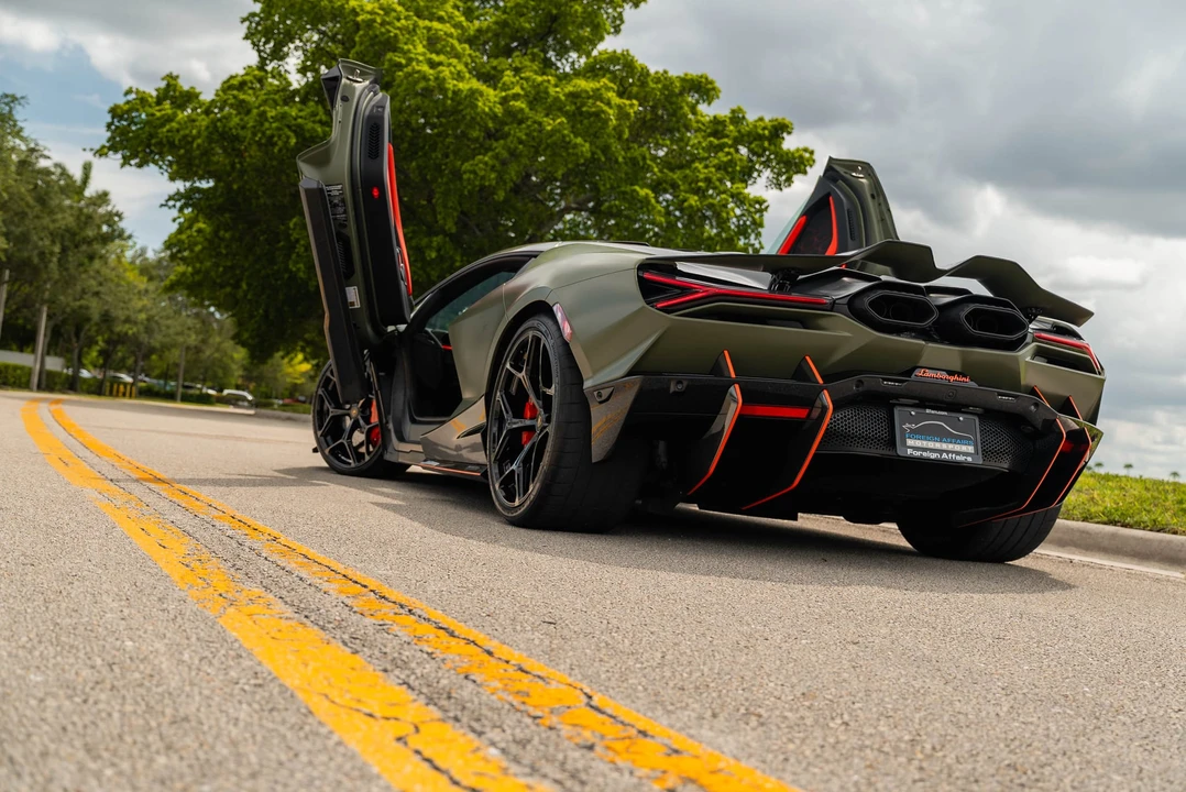 2024 Lamborghini Revuelto - Image 14 of 31
