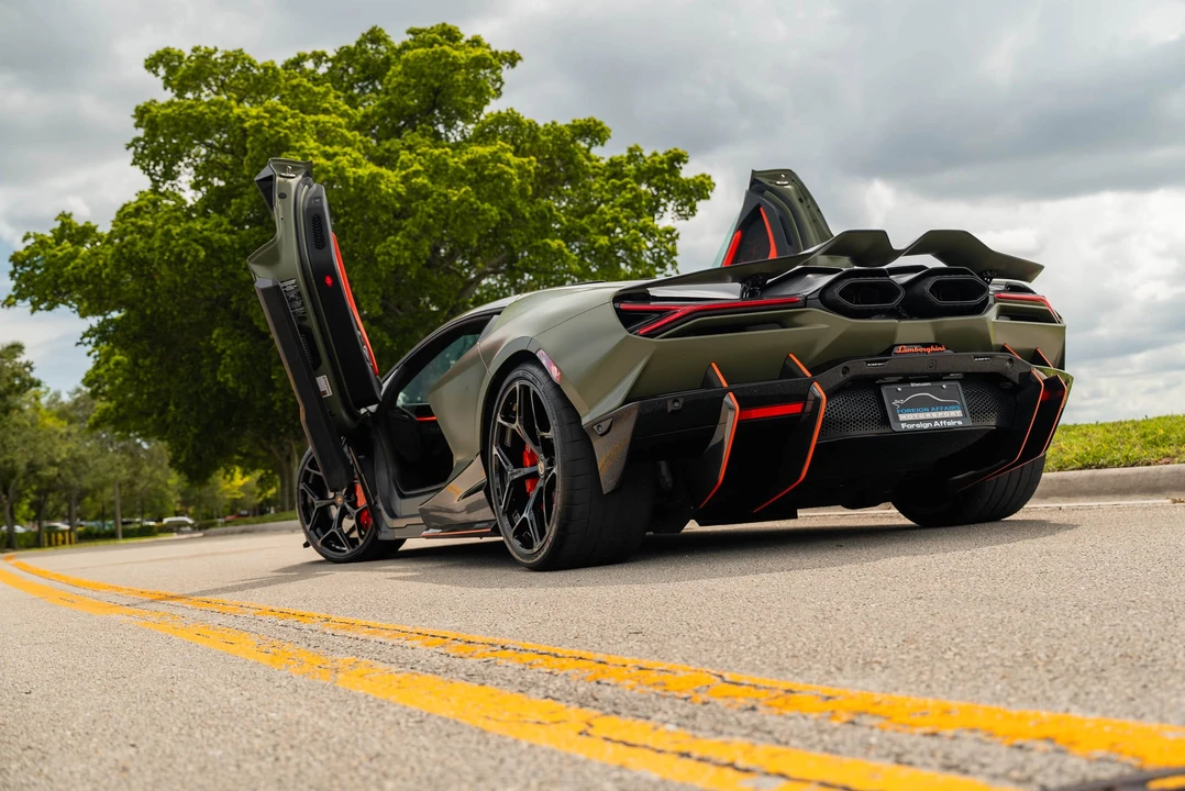 2024 Lamborghini Revuelto - Image 13 of 31