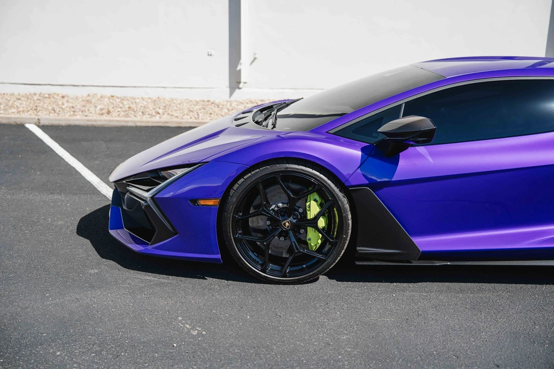 2024 Lamborghini Revuelto - Image 19 of 31