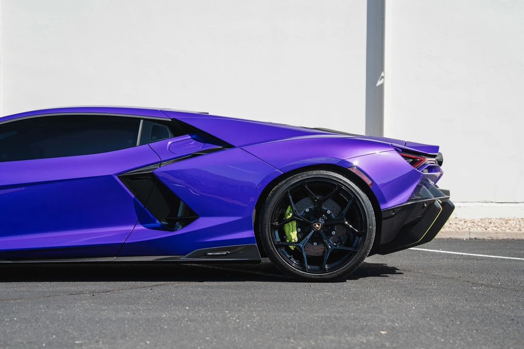 2024 Lamborghini Revuelto - Image 22 of 31