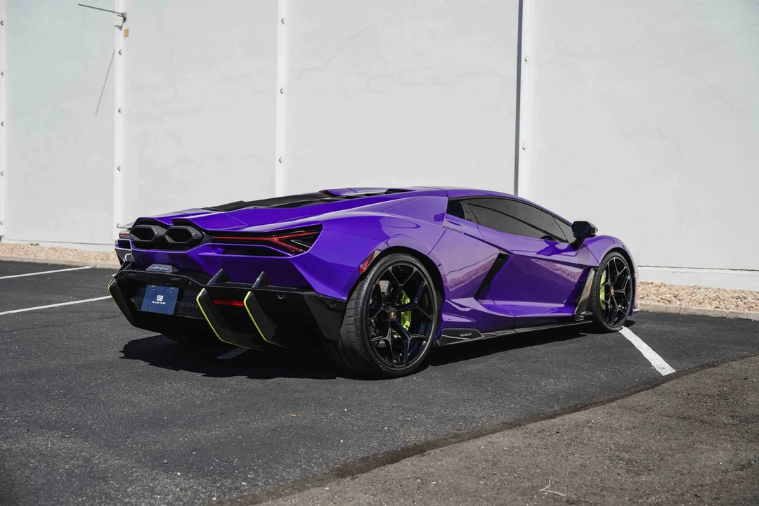 2024 Lamborghini Revuelto - Image 16 of 31