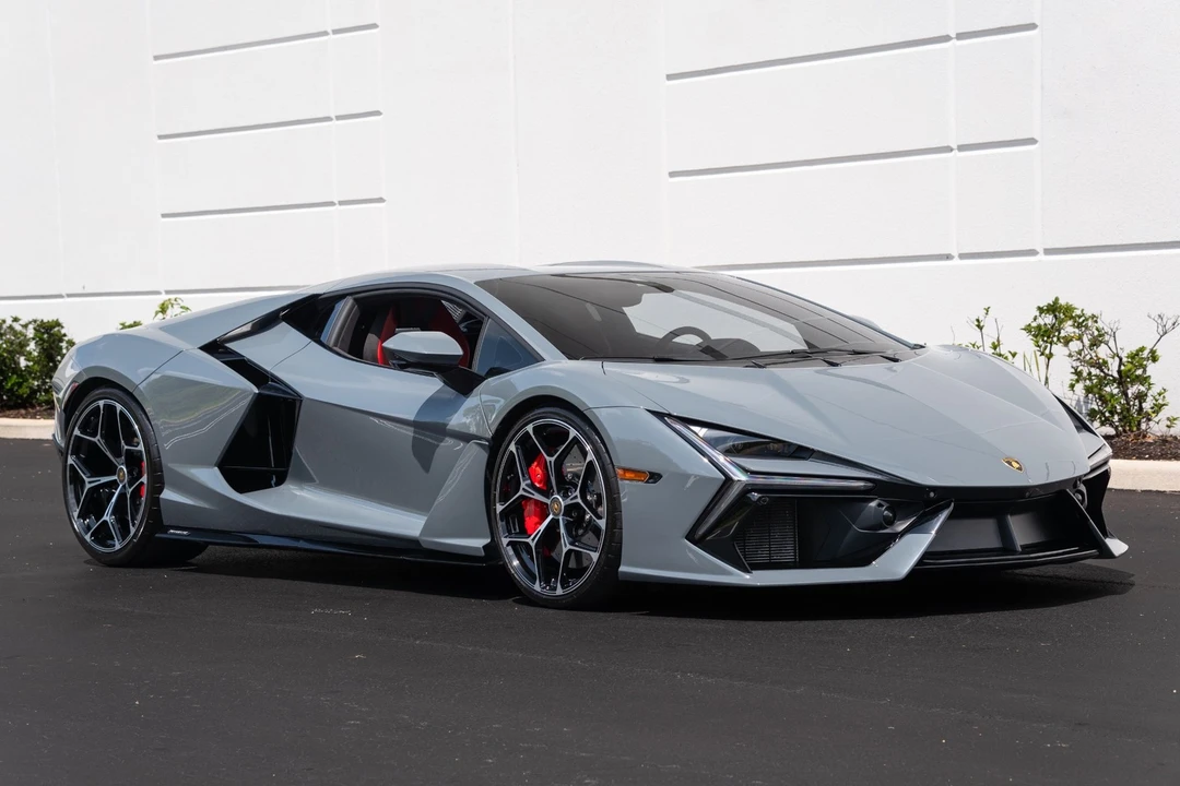 2024 Lamborghini Revuelto - Image 4 of 31