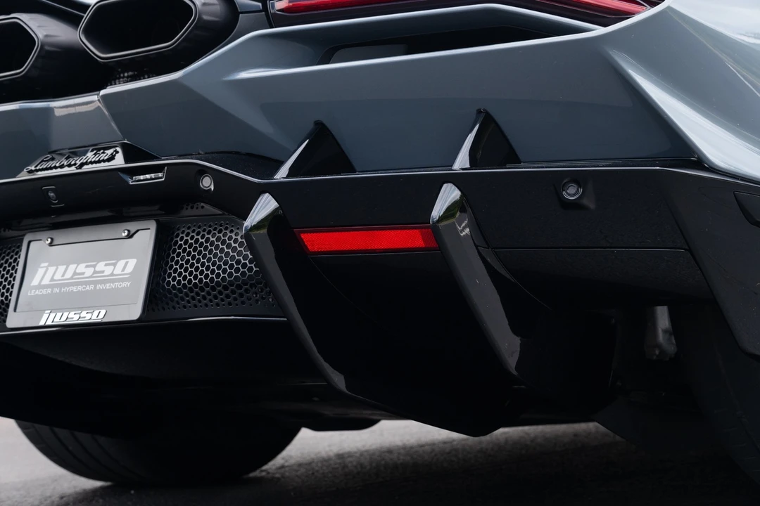 2024 Lamborghini Revuelto - Image 28 of 31