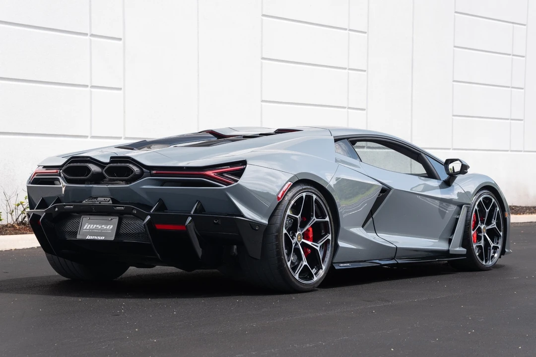 2024 Lamborghini Revuelto - Image 22 of 31