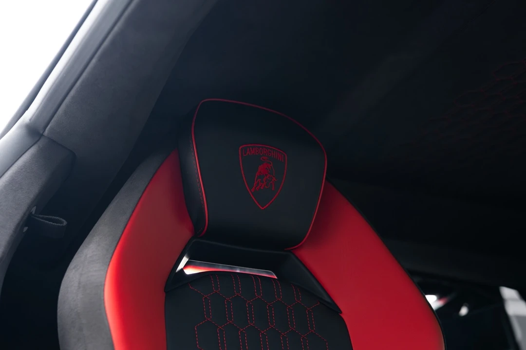 2024 Lamborghini Revuelto - Image 8 of 31