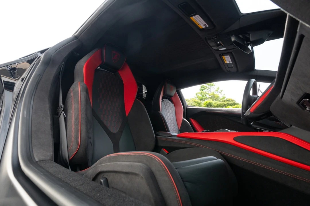 2024 Lamborghini Revuelto - Image 7 of 31
