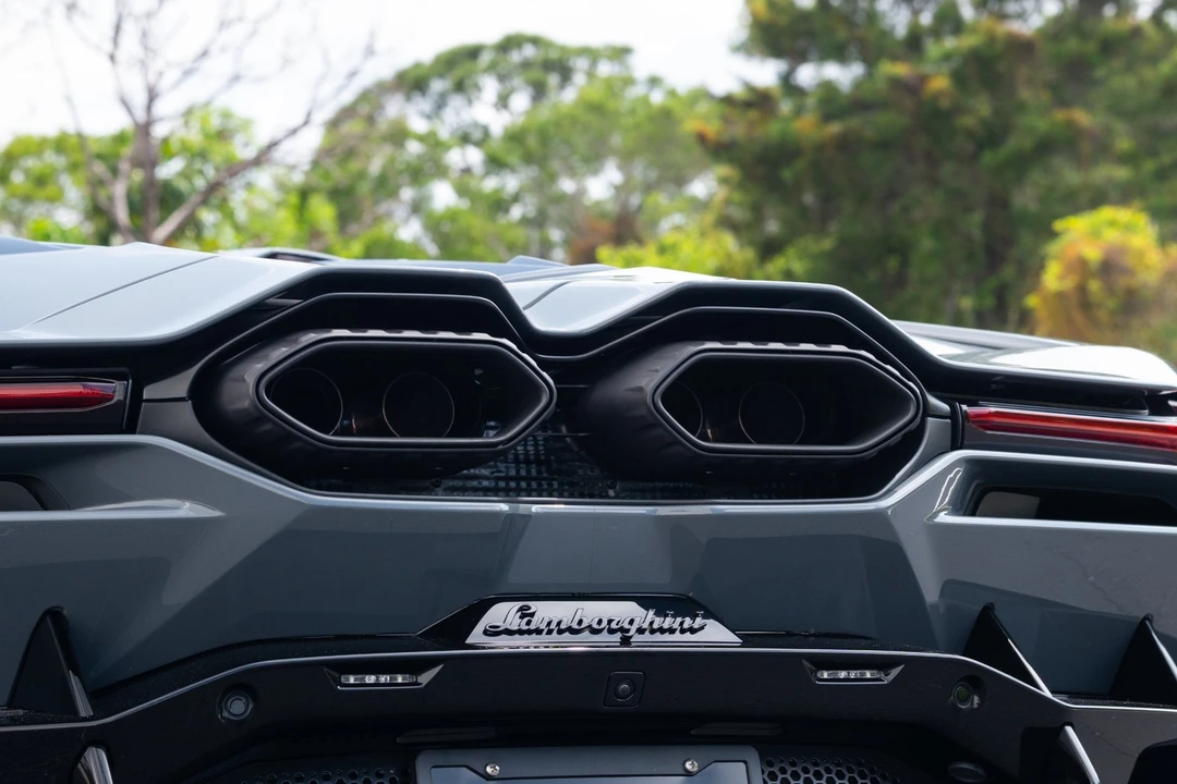 2024 Lamborghini Revuelto - Image 27 of 31