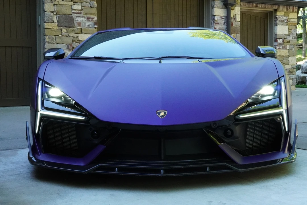2024 Lamborghini Revuelto - Image 9 of 31