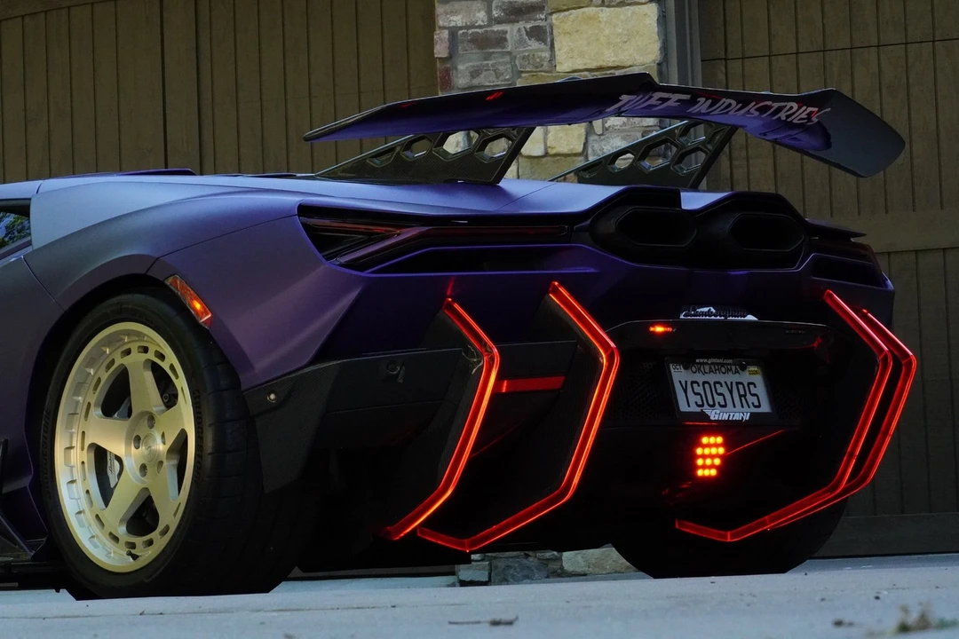 2024 Lamborghini Revuelto - Image 12 of 31