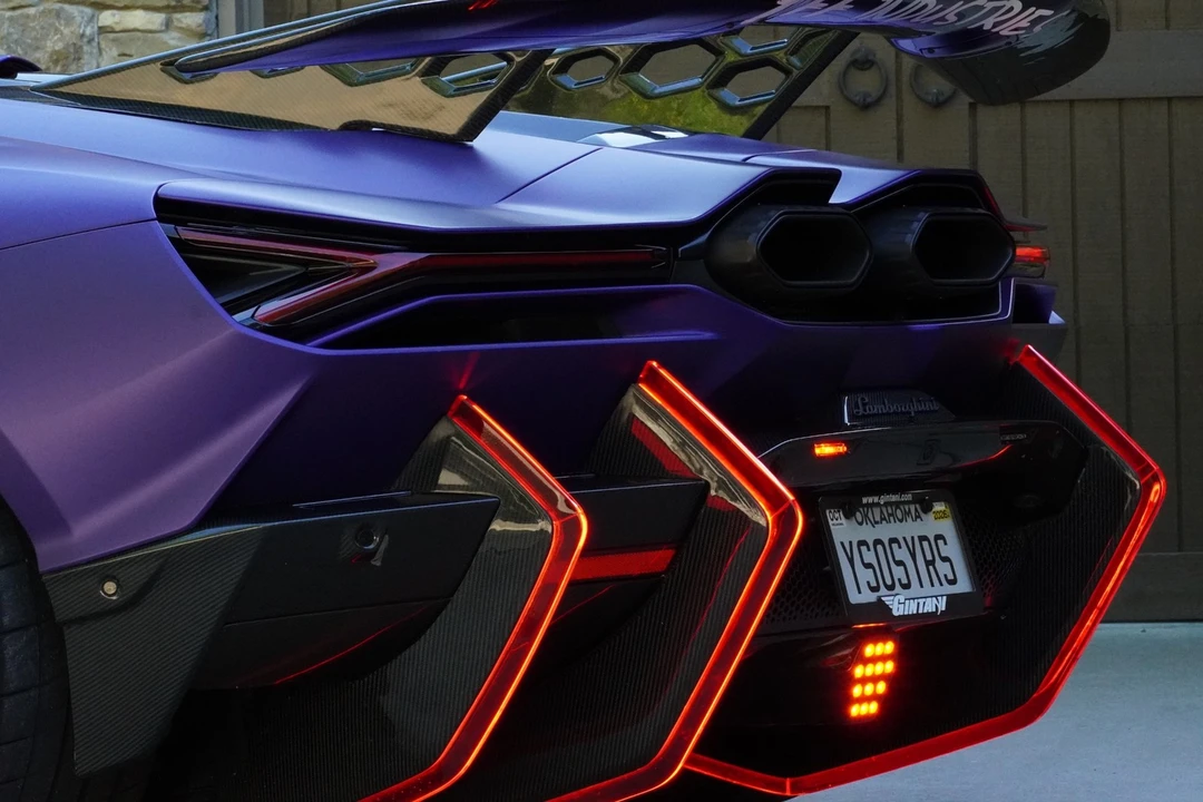 2024 Lamborghini Revuelto - Image 15 of 31