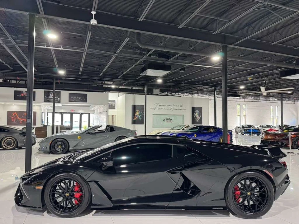2024 Lamborghini Revuelto - Image 4 of 21