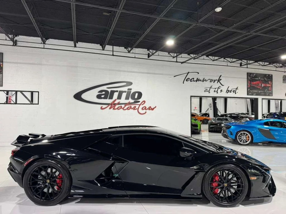 2024 Lamborghini Revuelto - Image 8 of 21