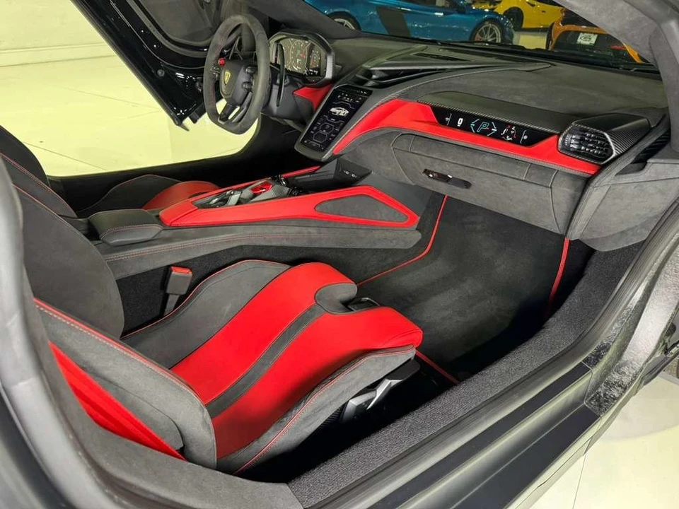 2024 Lamborghini Revuelto - Image 20 of 21