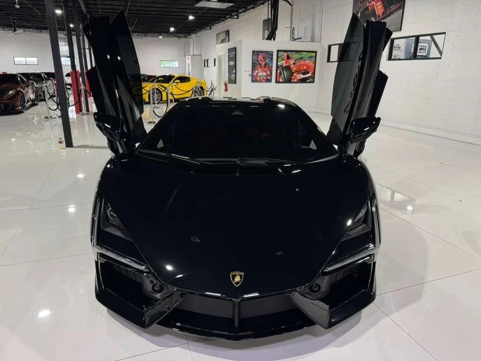 2024 Lamborghini Revuelto - Image 10 of 21