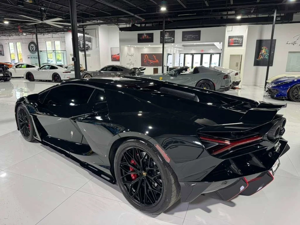 2024 Lamborghini Revuelto - Image 5 of 21