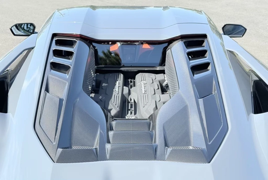 2024 Lamborghini Revuelto - Image 9 of 12