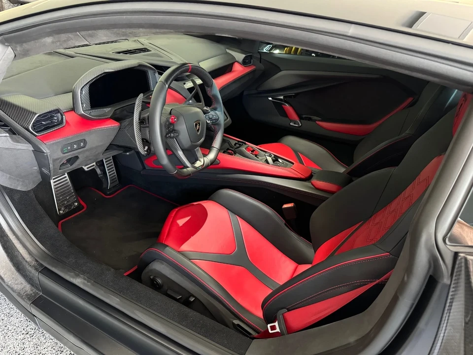 2024 Lamborghini Revuelto - Image 11 of 14
