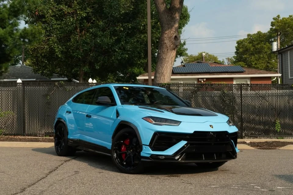 2024 Lamborghini Urus SE - Image 2 of 5