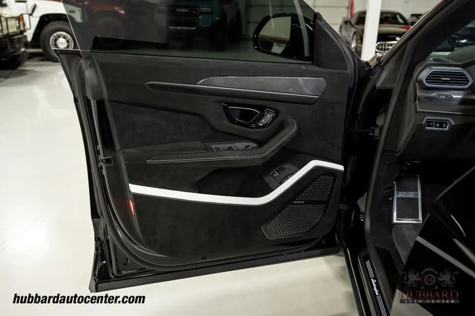 2024 Lamborghini Urus - Image 16 of 20