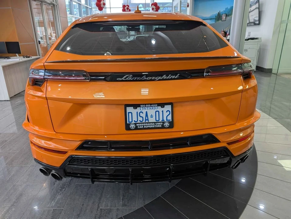 2024 Lamborghini Urus SE - Image 2 of 19