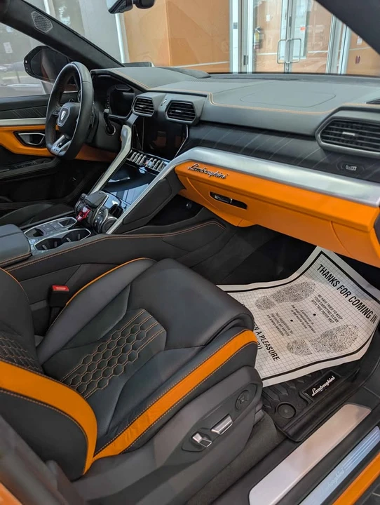 2024 Lamborghini Urus SE - Image 11 of 19