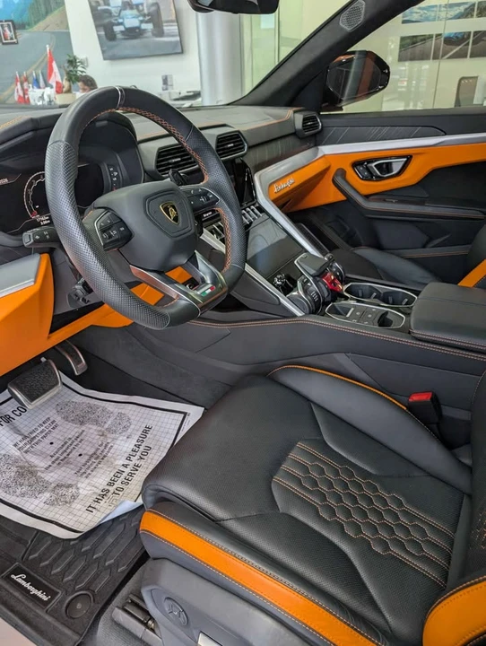 2024 Lamborghini Urus SE - Image 9 of 19