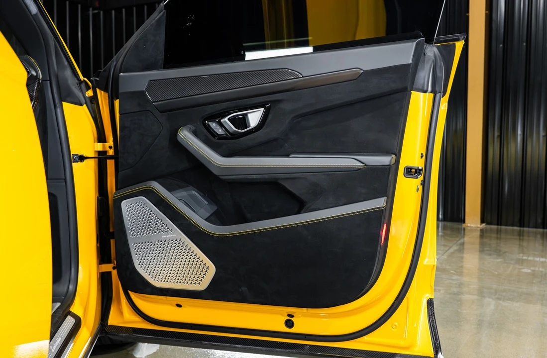 2024 Lamborghini Urus Performante - Image 24 of 31
