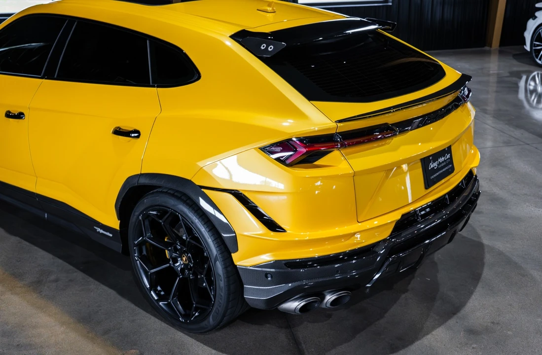 2024 Lamborghini Urus Performante - Image 17 of 31