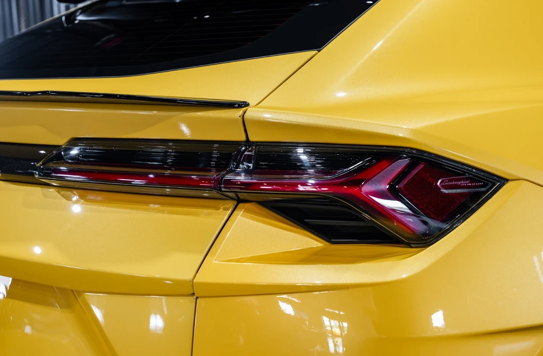 2024 Lamborghini Urus Performante - Image 27 of 31