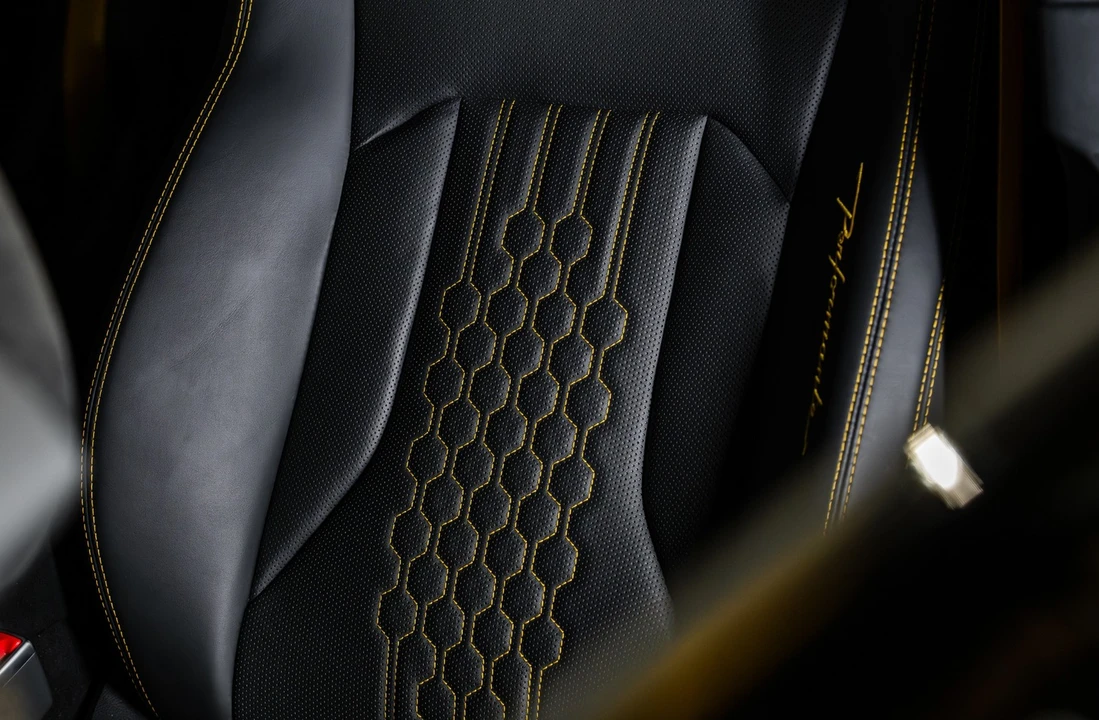 2024 Lamborghini Urus Performante - Image 19 of 31