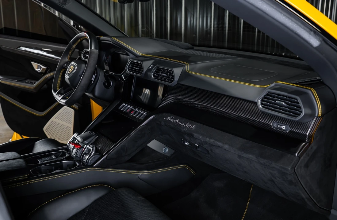 2024 Lamborghini Urus Performante - Image 22 of 31