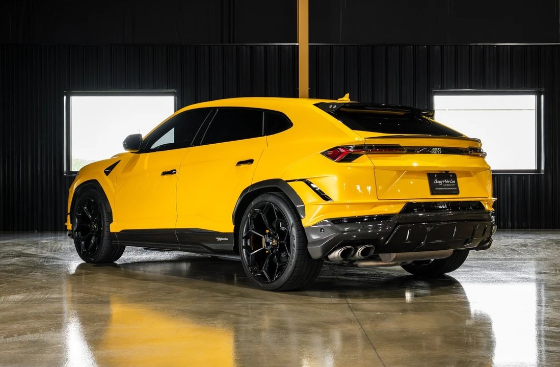 2024 Lamborghini Urus Performante - Image 4 of 31