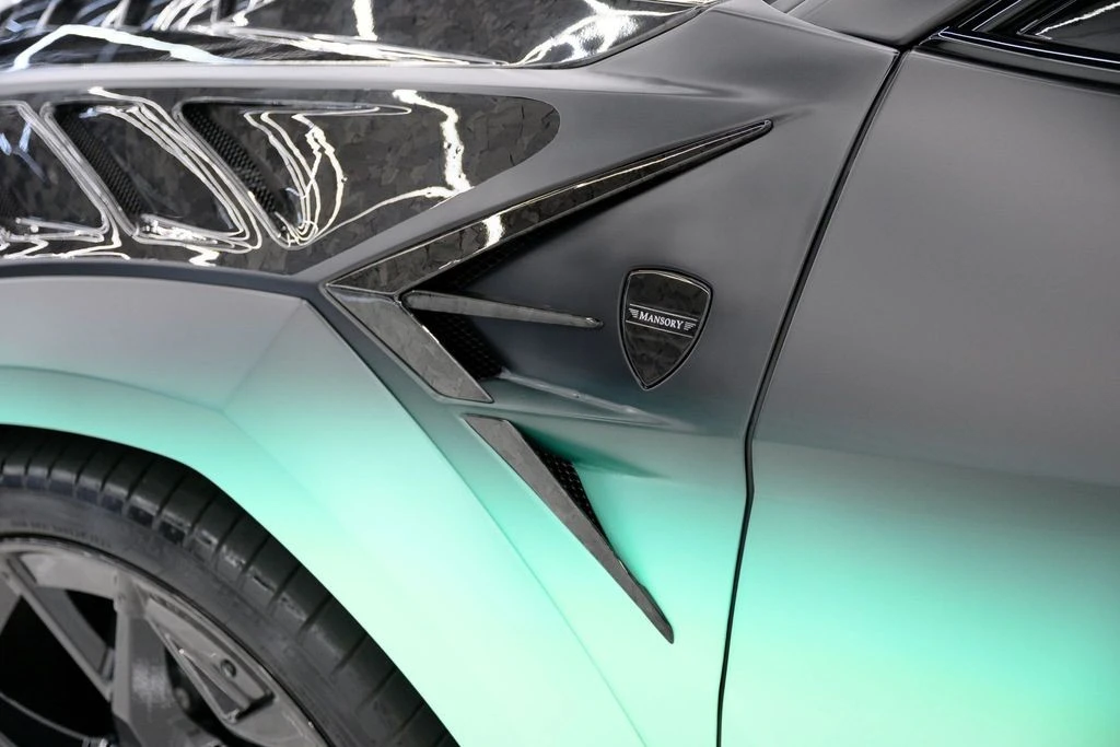 2024 Lamborghini Urus - Image 15 of 21