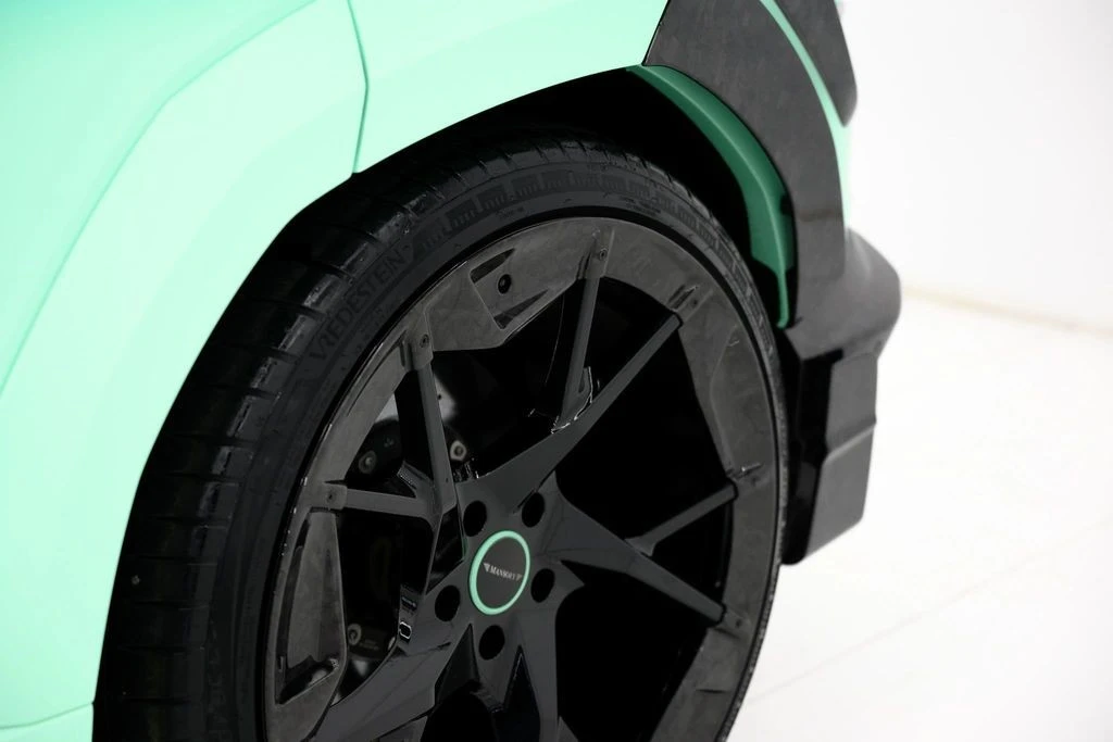 2024 Lamborghini Urus - Image 17 of 21