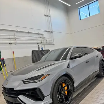 2024 Lamborghini Urus Performant