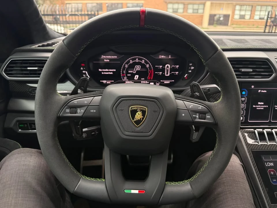 2024 Lamborghini Urus SE - Image 9 of 19