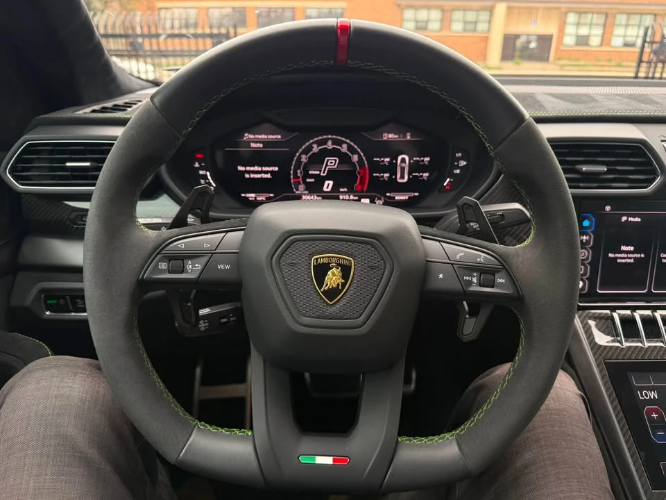 2024 Lamborghini Urus SE - Image 11 of 20