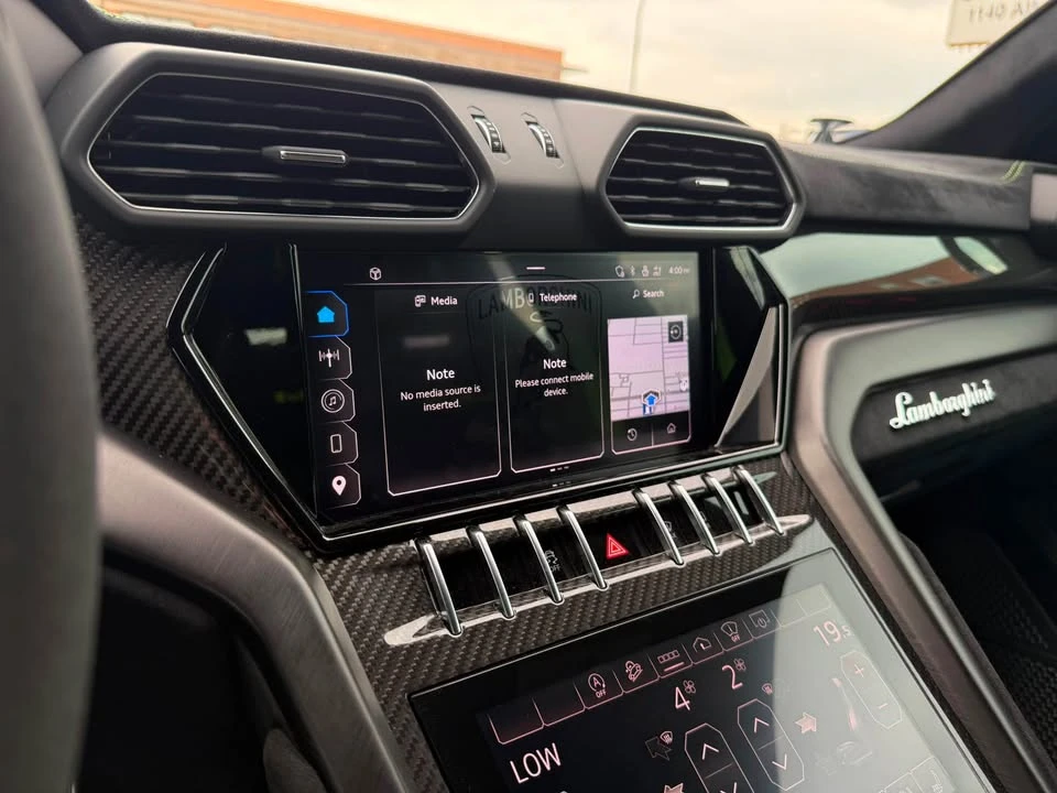 2024 Lamborghini Urus SE - Image 14 of 20