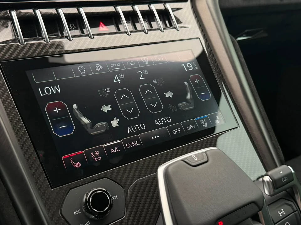 2024 Lamborghini Urus SE - Image 17 of 20