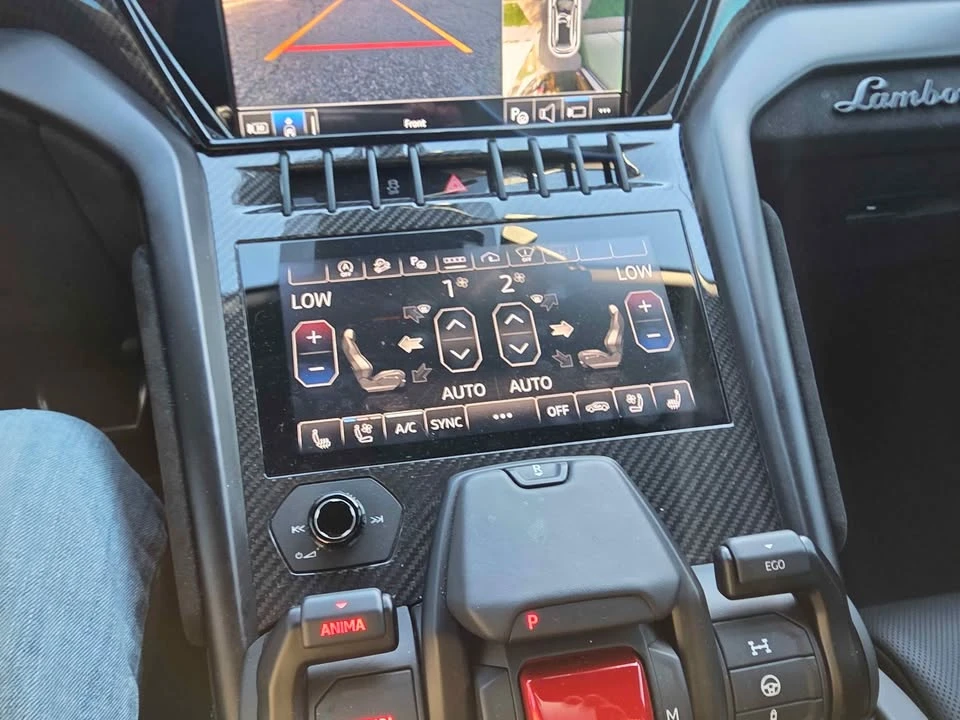 2024 Lamborghini Urus SE - Image 16 of 20