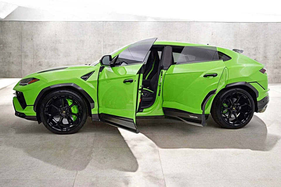 2024 Lamborghini Urus SE - Image 7 of 20
